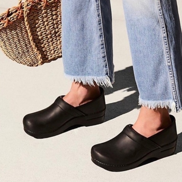 Dansko Women's Professional‎ XP Mules, Black Oiled (EU 37, US 6.5-7) - Picture 3 of 9